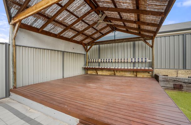 53 Colreavy Ramble, Baldivis