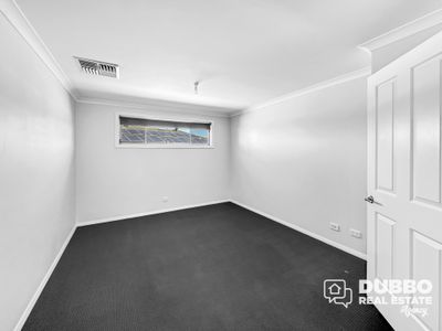 44 Holmwood Drive, Dubbo