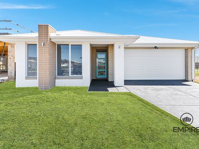 76 Gippsland Avenue, Clyde North