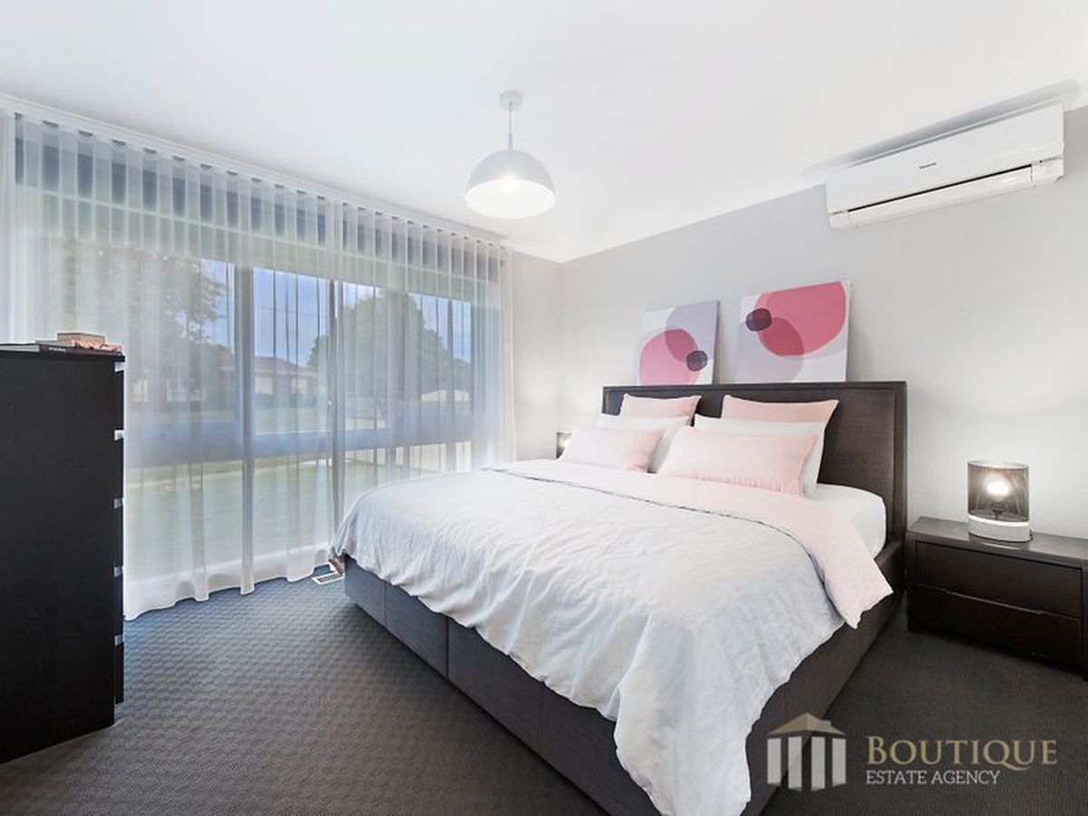 10 McKenry Place, Dandenong North