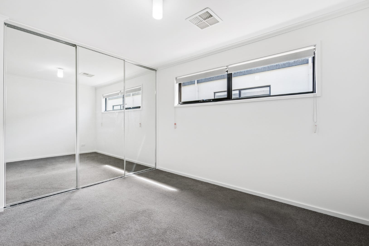 36 Trainer Street, St Clair