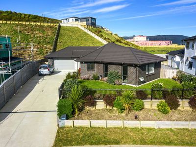 117 Queen Charlotte Drive, Aotea