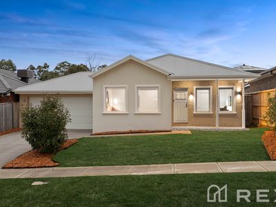 4 Yering Place, Officer