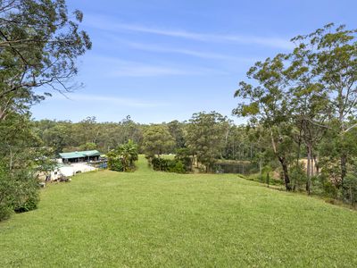 319 Mount Beerwah Road, Glass House Mountains