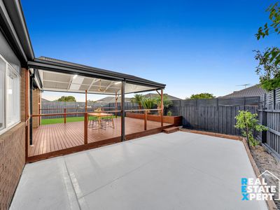 7 Hanrahan Wynd, Lynbrook