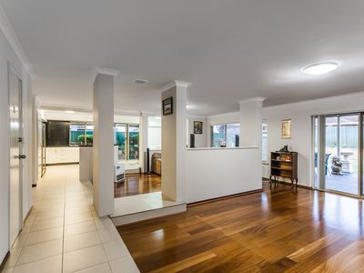 60 Whitfeld Terrace, Winthrop