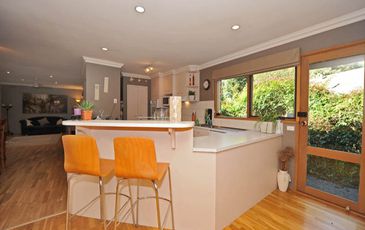 6 Young Street, Beaconsfield Upper