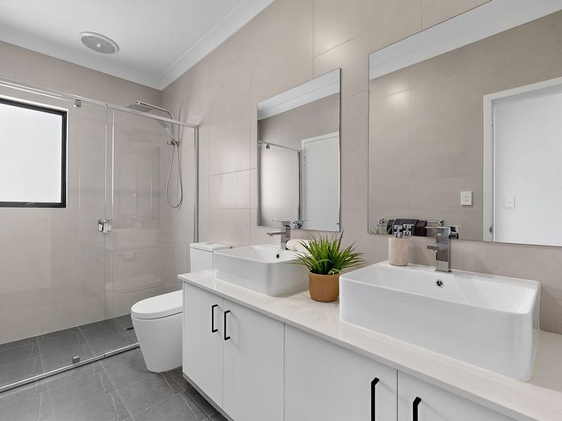 A&B / 35 Badrick St, Warwick