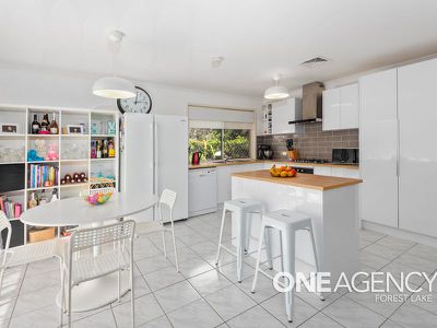 8 Teasel Crescent, Forest Lake