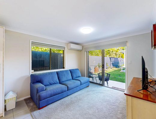 Spacious Family Living in the Heart of Old Tewantin image 17