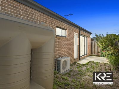 2 / 3 Amelie Parade, Tarneit