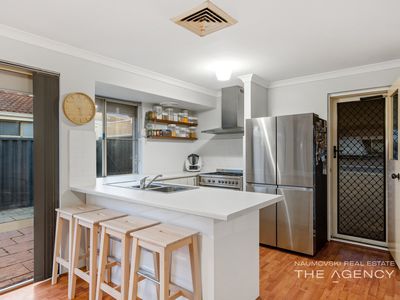 10 Gaby Way, Marangaroo