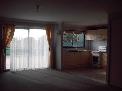 1 / 122A Tongarra Road, Albion Park