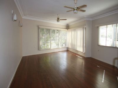 40 The Lakes Way, Forster