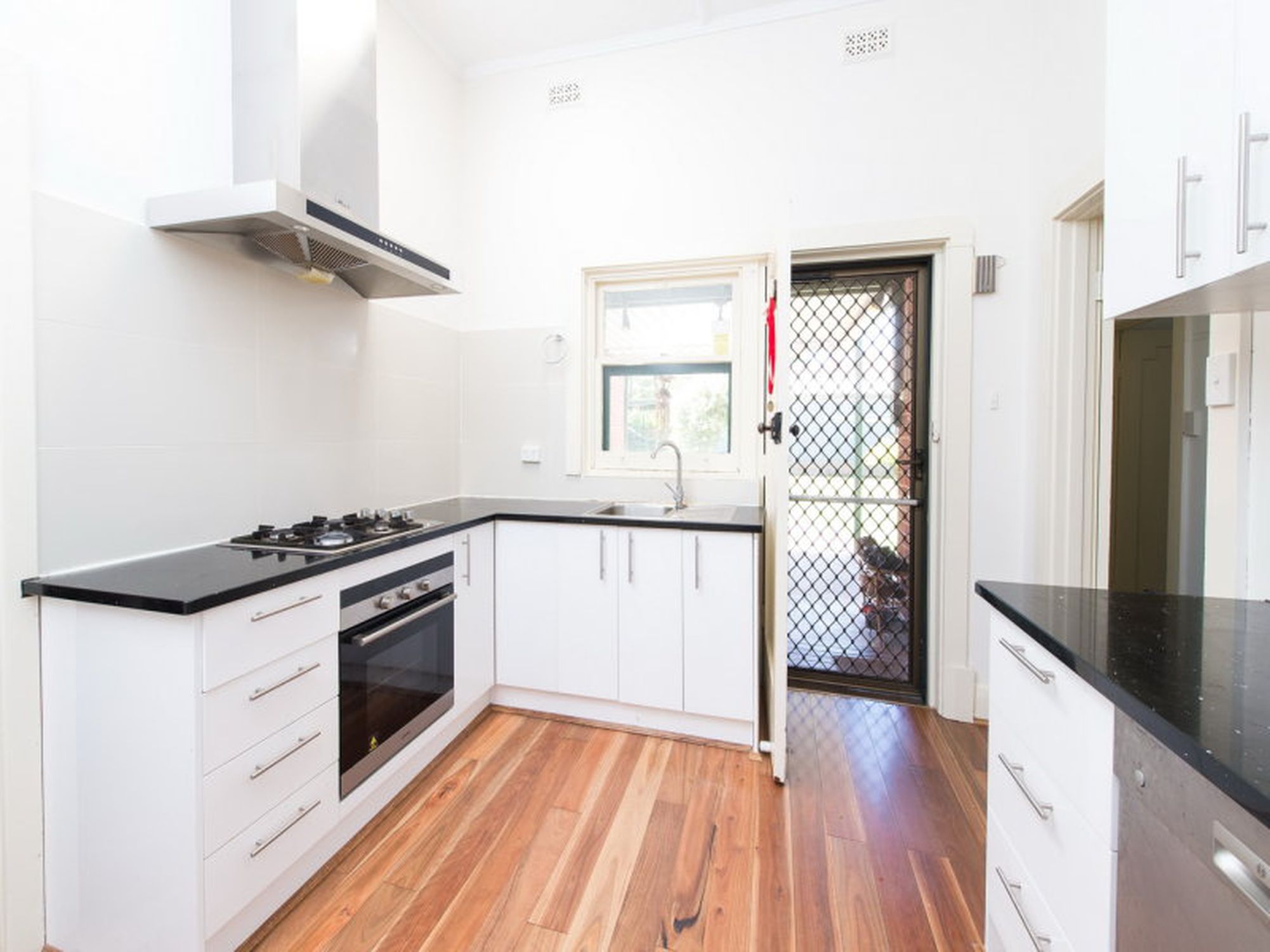 155 Sixth Avenue, Royston Park