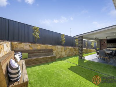 17 Alistair Knox Terrace, Taylor