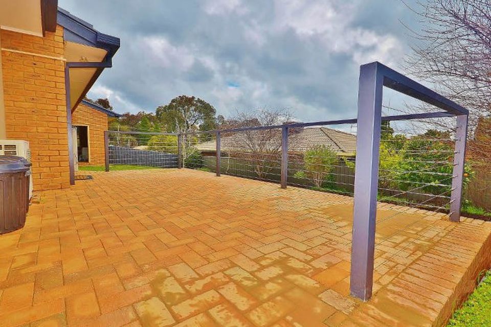 3 Erniold Road, Strathdale