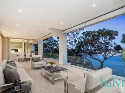 108 Bindaring Parade, Claremont