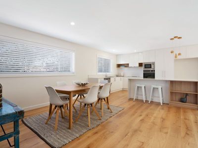 1 / 8 Minnibah Circuit, Forster