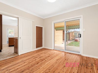 14 Wakehurst Place, West Bathurst