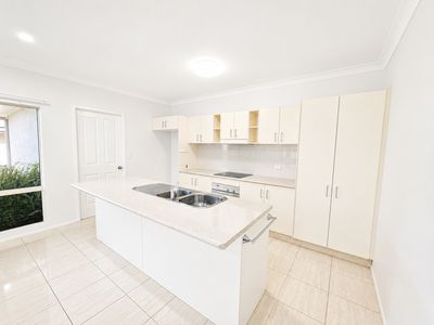 8 Carnation Street, Atherton