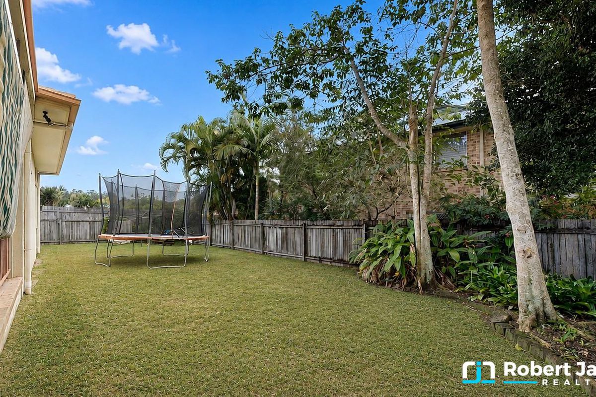 23 Golf Course Drive, Tewantin