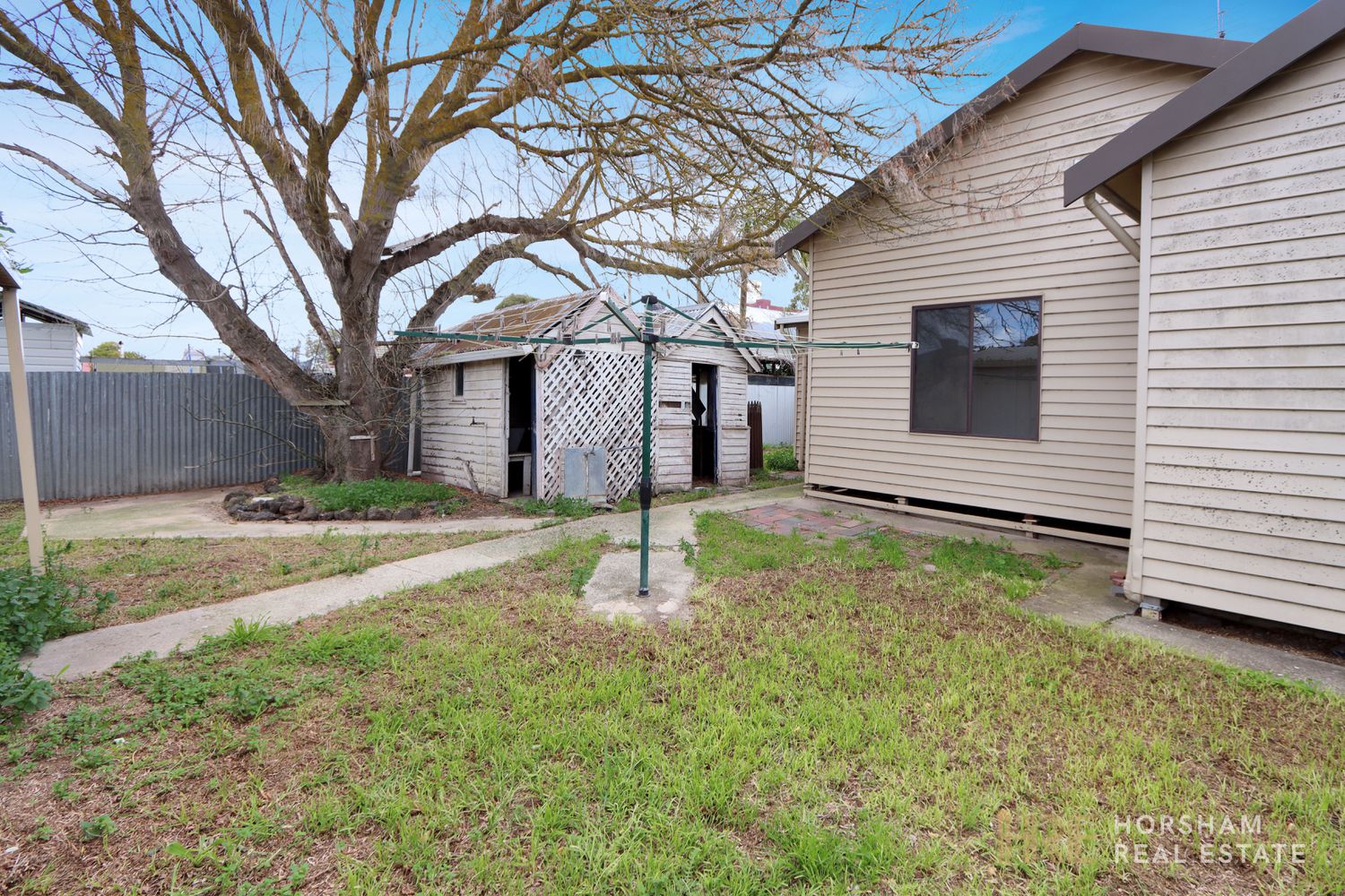 6 Railway Avenue, Horsham