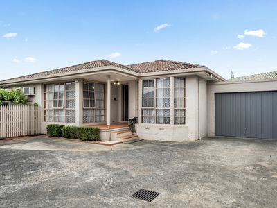 2 / 4 Kurrajong Avenue, Glen Waverley