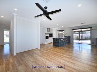 92 Balladong Loop, Carramar