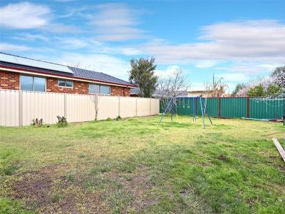 54 Vernon Crescent, Sunshine West