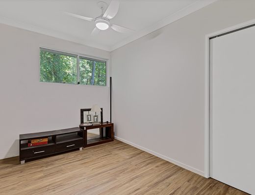 2 bedroom granny flat on picturesque property image 7