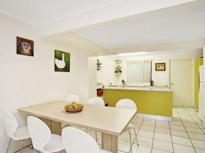 7 / 2 Dolphin Crescent, Noosaville