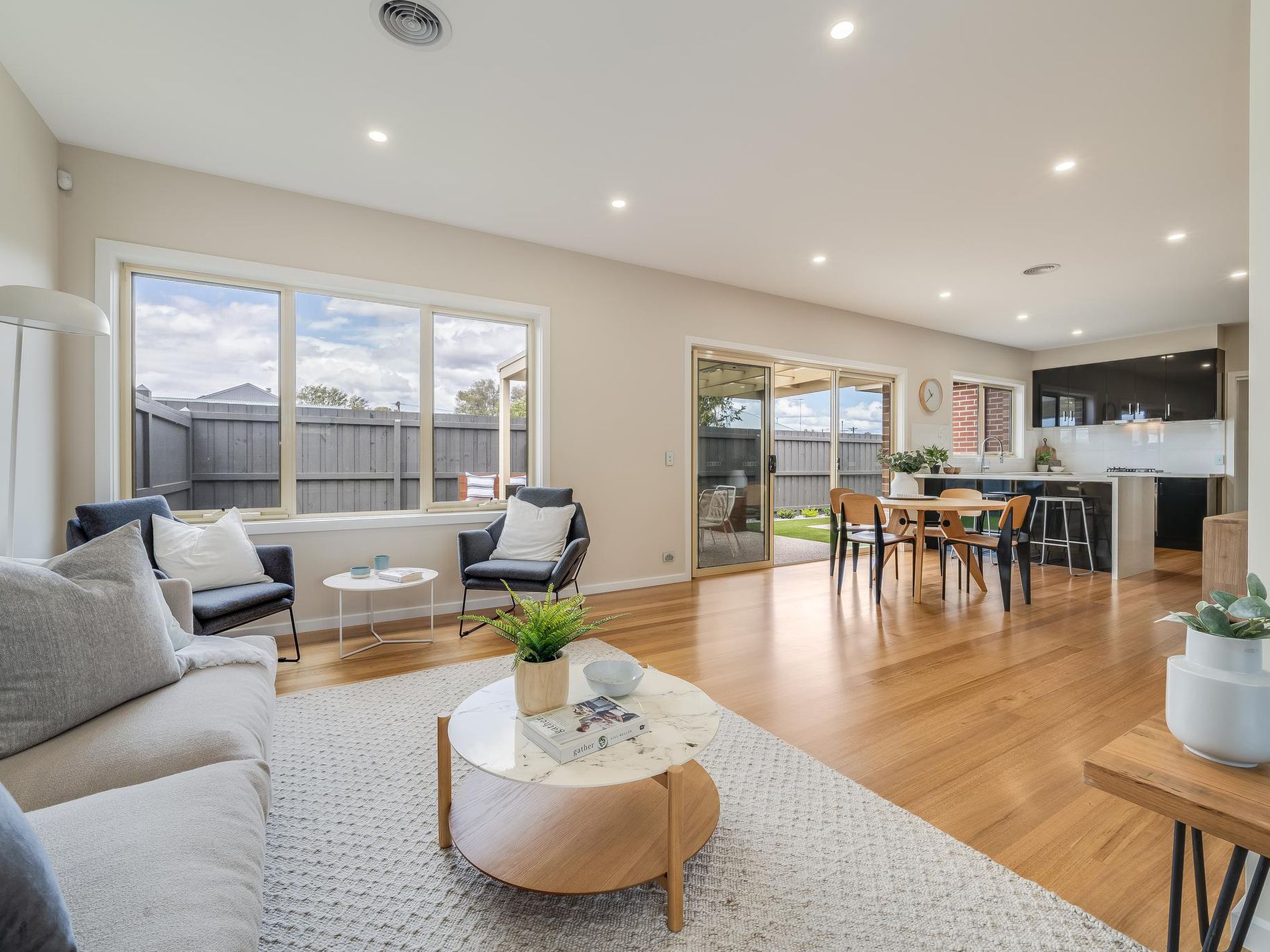 4 / 13-15 Clarke Avenue, Belmont