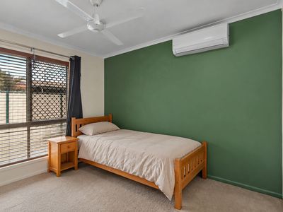 4 Livingstone Street, Strathpine