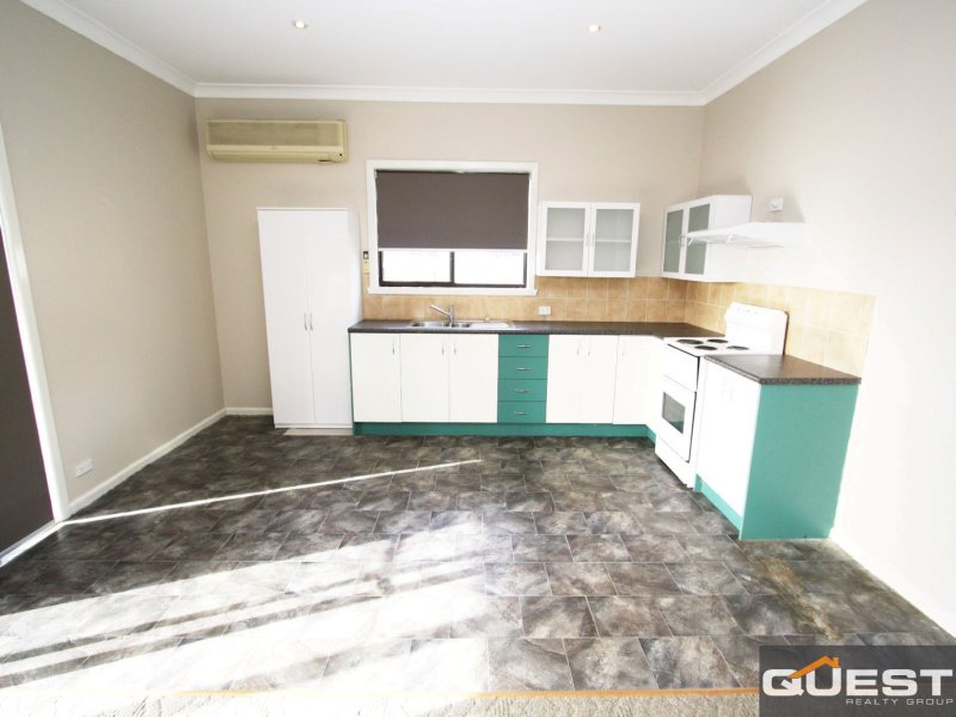 32A Robertson Road, Chester Hill