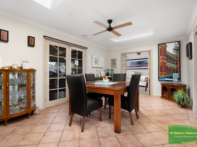 72 Cedar Drive, Llanarth