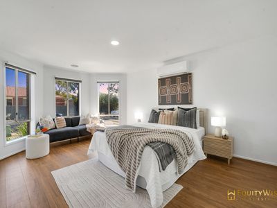 22 Silver Gum Street, Manor Lakes