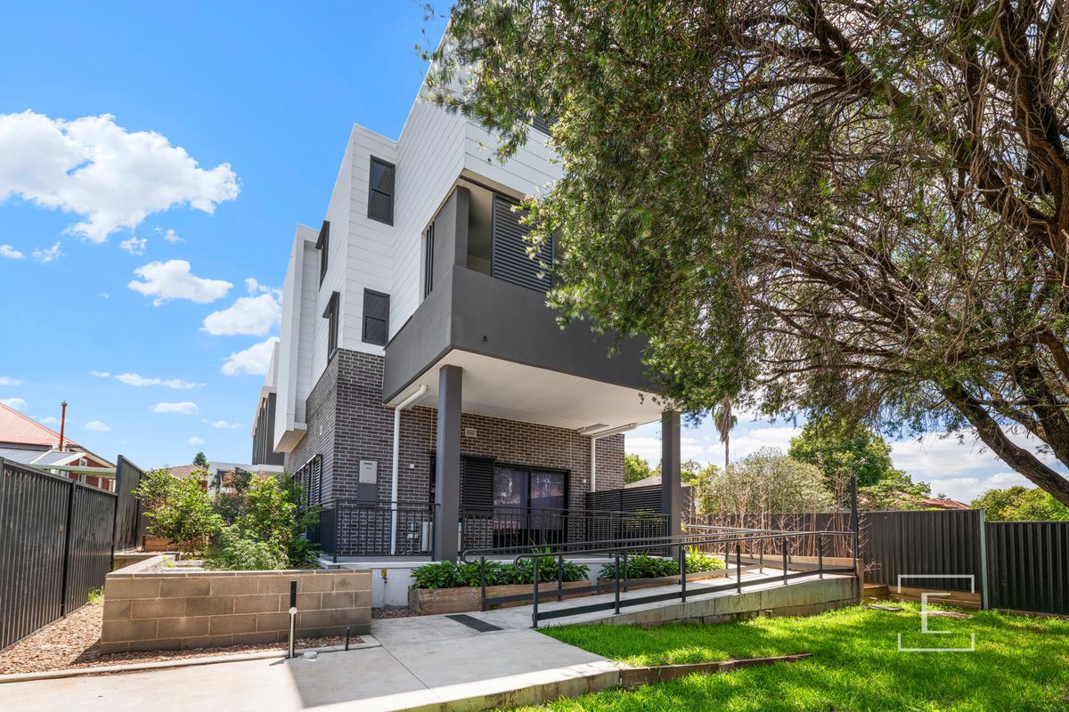 201 / 53A Thomas Street, Parramatta