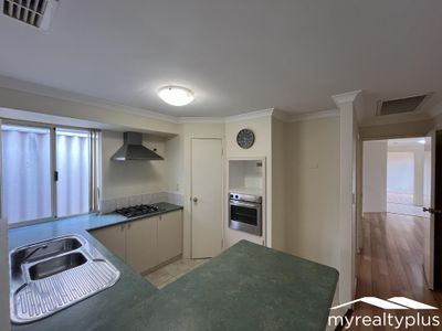 15 Mattingley Heights, Murdoch