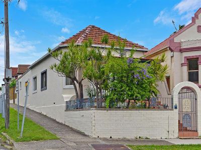 16 Wollongong Rd, Arncliffe