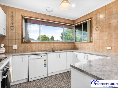 20 Cootamundra Drive, Wheelers Hill