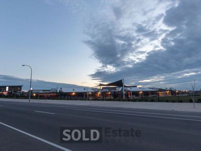 71 Bradman Drive, Cranbourne West
