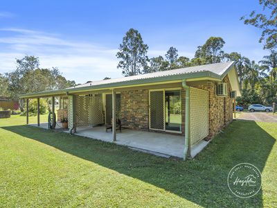 22 Woodwood Road, Landsborough