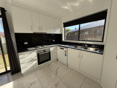 2 / 4 Capello Close, Griffith