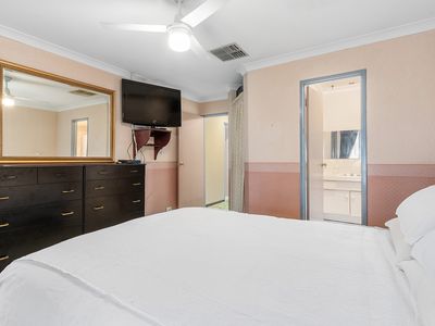 1 Bessant Court, Camillo