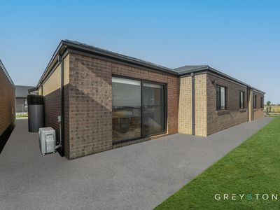 18 Blade Circuit, Fraser Rise