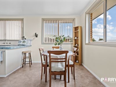 1 / 1 Alan Lade Place, Bridport