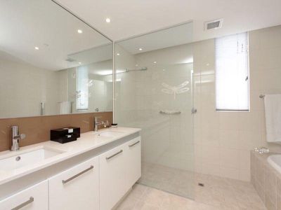 1605 / 30 The Circus, Burswood
