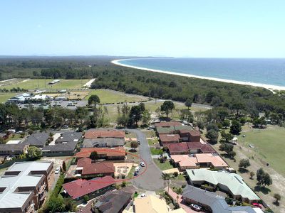 32 Pacific Parade, Tuncurry
