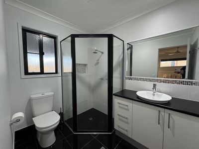 27 Bernborough Avenue, Moranbah